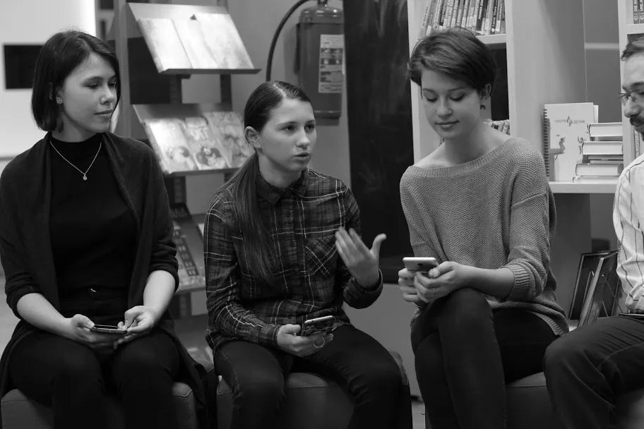 Вчителям: Менше сексу і повчань: про що цікаво читати підліткам