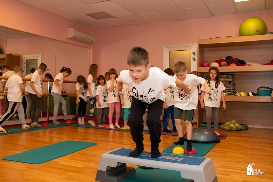 Вчителям: Англійські канікули для чемпіонів: Як спробувати 5 видів спорту за 5 днів?