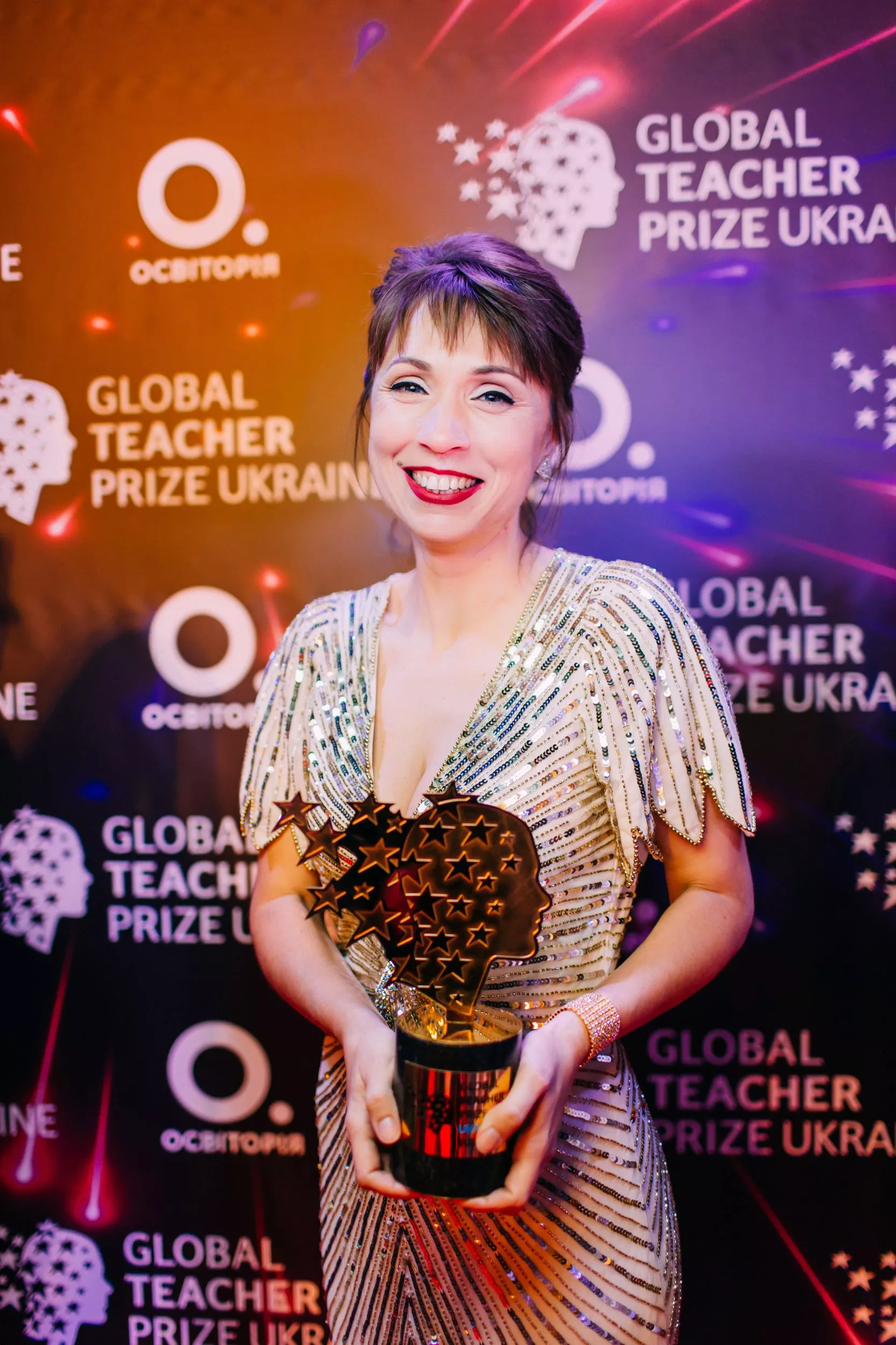 Батькам: Победительница Global Teacher Prize Ukraine Наталья Кидалова: «Миссия учителя — помочь ребенку не потерять любознательность»