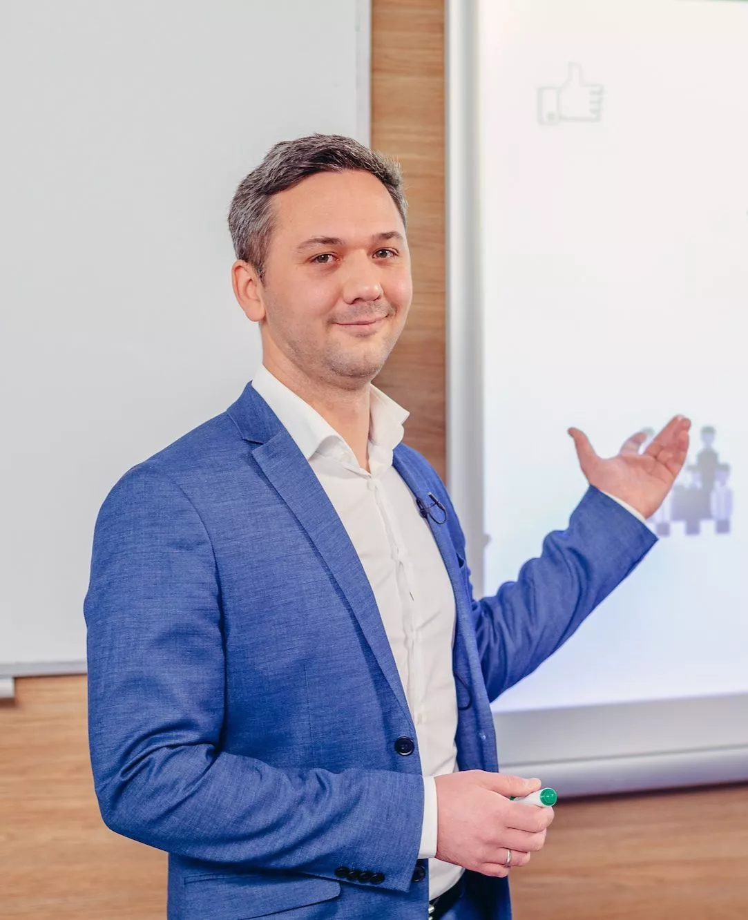 Вчителям: З учителів — у телезірки: як знімають телеуроки для дистанційного навчання