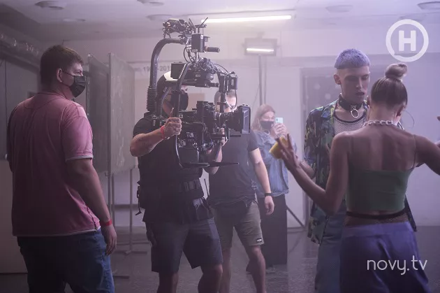 Вчителям: Поколение Z: Чем шокирует украинский сериал «Перші ластівки. Zалежні»