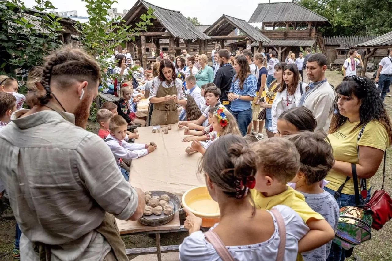 Вчителям: Домашка для вчителів на літо: фестивалі, книжки та ресурсні справи для душі