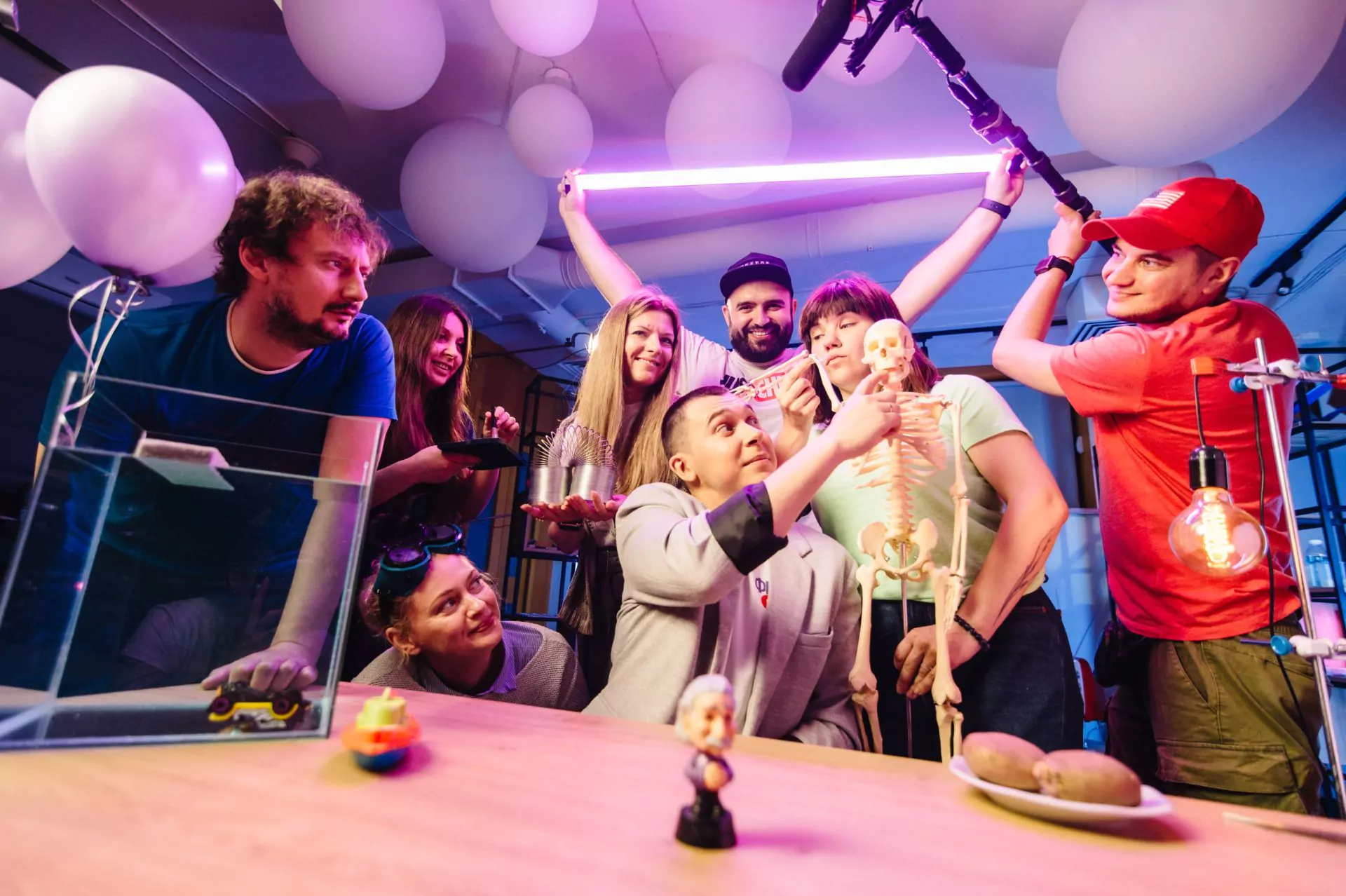 Новини: «Фізика LIVE»: вийшов новий освітній серіал з фізики для 7-го класу