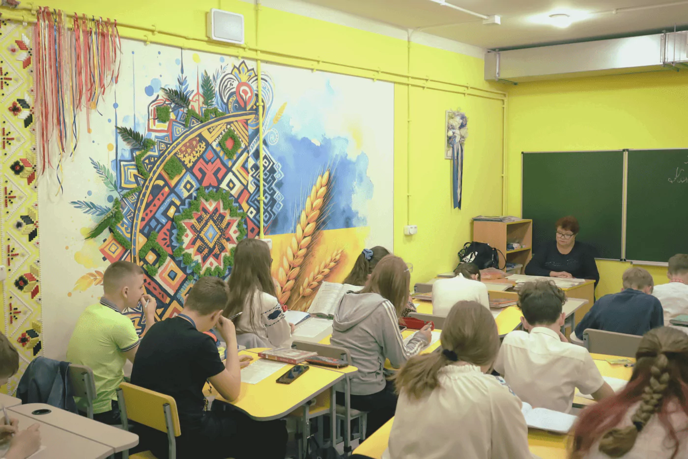 Вчителям: Майже Хогвартс: як навчаються діти в харківській підземній школі